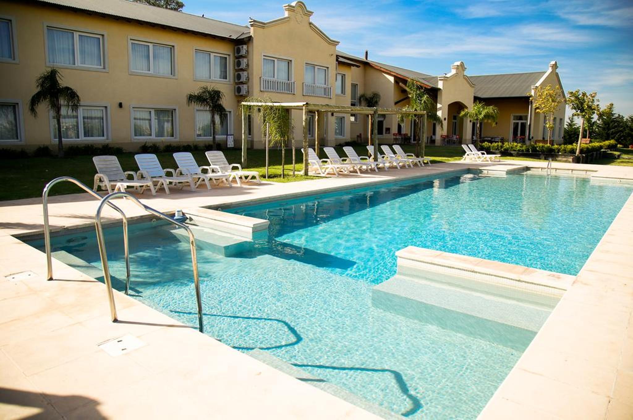 Hotel Howard Johnson ترينكيو لايكيون المظهر الخارجي الصورة